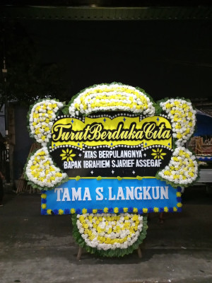 Papan Bunga Duka di Blitar
